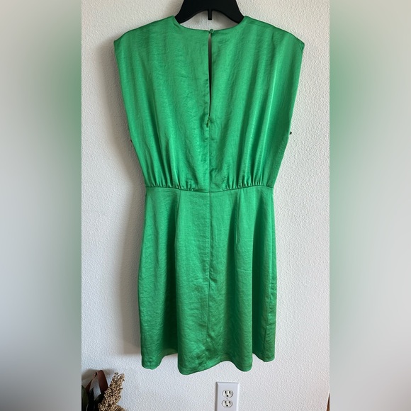 Express Faux wrap dress - Picture 2 of 8